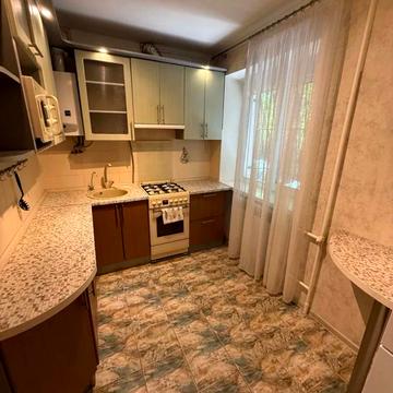 Трикімнатна квартира, проспект Гагаріна, Парк Перемоги