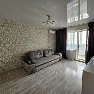 1-я Квартира на м. Позняки /м. Харьковская ул. Ахматовой 4