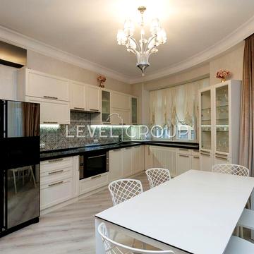 Продаж 4х кімнатної квартири, Печерськ, Щорса 36в