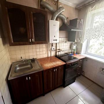 Продаж 4к Квартира Юності проспект