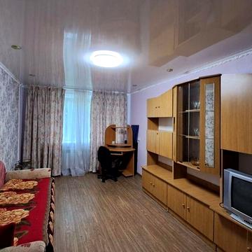 Продам реальну 2 кімнатну на Зарічанській 6/2