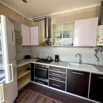 Продам 3-х комнатную на ул.Алчевских (центр)