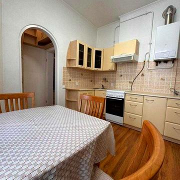 Здається 1 квартира по вул. Б. Руснаків