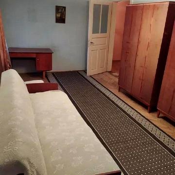 Євгена Патона вул., 10