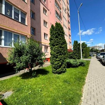Івана Франка вул., 44б