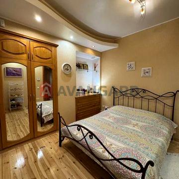 Продам 3-х комнатную квартиру Центр Парк Глобы С.Хороброго