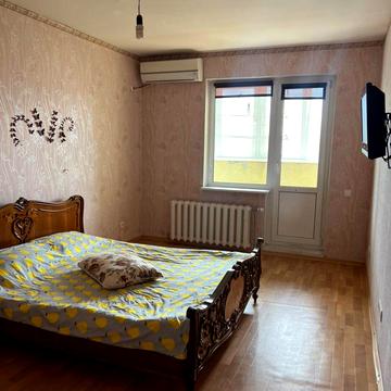 Урлівська вул., 30