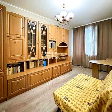 Здам 2 кімн. квартиру на вул. Ахсарова, 3В.