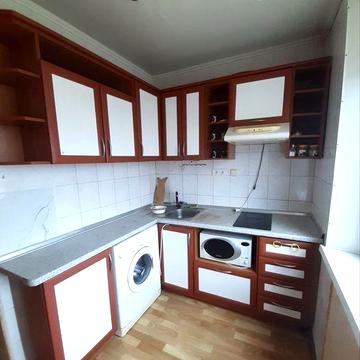 Продажа 2 ком. квартиры у порога метро Победа.
