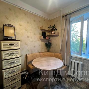 Березняківська вул., 14