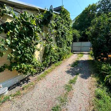 ‼️ Поділ ‼️Доступний варіант для життя!!Затишний двір!!