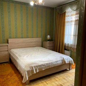 Феофіла Яновського вул., 1-А