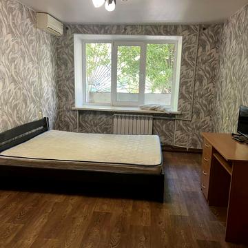 Владислава Бувалкіна вул. (Бочарова Генерала), 21
