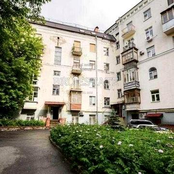 Продам 2 к вул. Олеся Гончара 55. м.Золоті ворота
