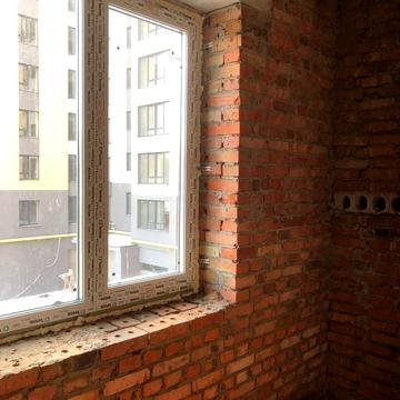 Романа Шухевича вул. (Курчатова), 82