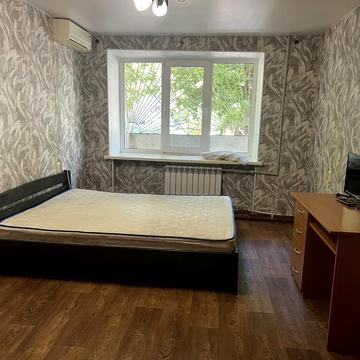 Владислава Бувалкіна вул. (Бочарова Генерала), 21