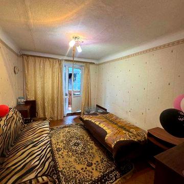 39943 Район Виставка 2к Зарічанська 50м2 Роздільні кімнати