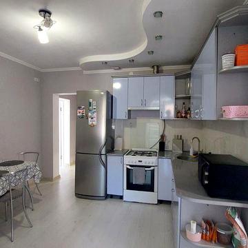 Продам 2-кімнатну квартиру. Вул.Коцюбинського,50.