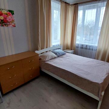 Моторна вул., 62