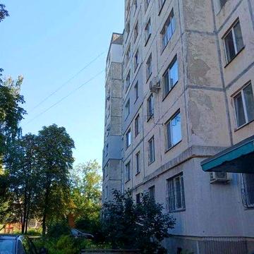 3-кім кв. на 4 пов. в 9 поверховому будинку р-н Д