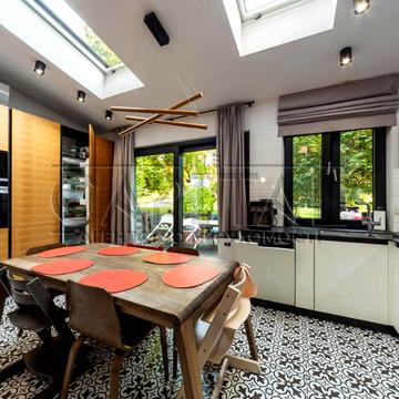 Київська вул.