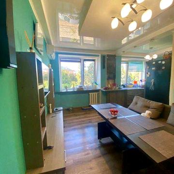 3-кімнатна квартира в самому серці міста — 72 м², Євроремонт, Цегла