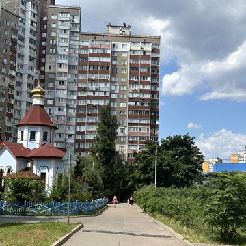 Академіка Заболотного вул., 56