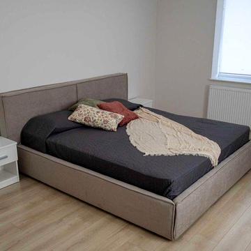 Продається 2-кімнатна в новобудові з ремонтом і технікою, 75 м² ЗДАНА