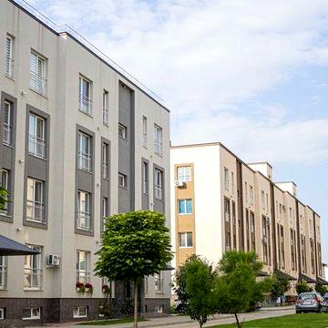 Продається 2-кімнатна в новобудові з ремонтом і технікою, 75 м² ЗДАНА