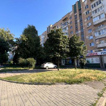 Простора 4-к квартира на бульварі Шевченка, р-н Сєдова
