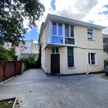 Продам частину будинку в центрі