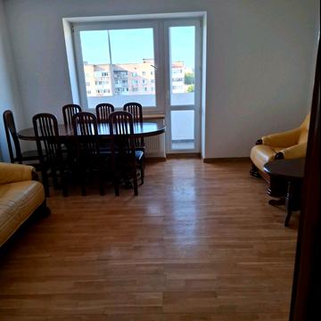 Соборності просп., 33