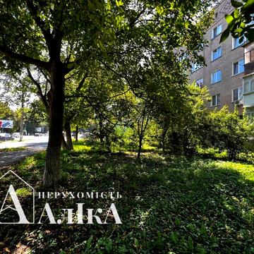 Продам 2-кімнатну квартиру в центрі міста