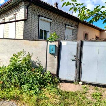 Продається  1/2 будинку по вулиці Кунашівська