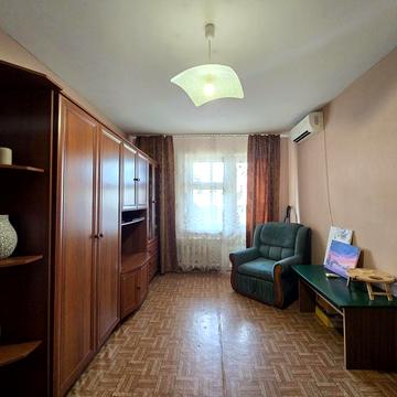 Продаж 1к квартири м. Осокорки, вул. Анни Ахматової 41