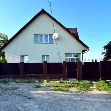 Продам будинок в селі Шкарівка