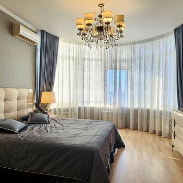 Дмитрівська вул., 69
