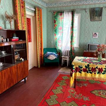Двоповерховий будинок в с. Браниця