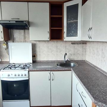 Озерна вул., 28