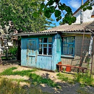 Продам частину будинку на Піонерській.Газ,вода,світло заведені.