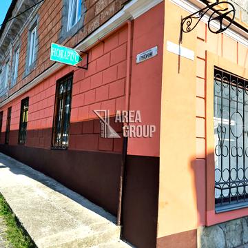 Зарванська вул., 16