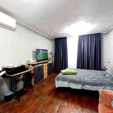 Продам 2-х кімнатну квартиру біля Епіцентру