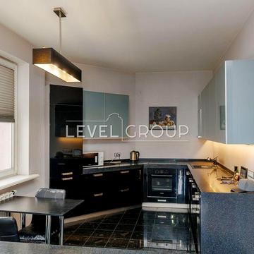 2-кімнатна квартира біля Дніпра, 78 м², Оболонський район