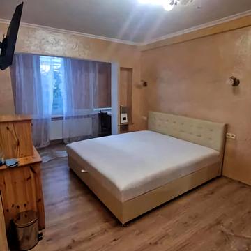 Предславинська вул., 21/23