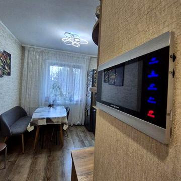 Продаж 3 кімнатної кв. Грушевського 3. Центр міста Бровари