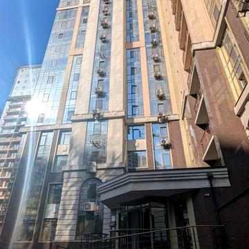 Квартира в ЖК 19 Жемчужина свободной планировкой и панорамными окнами. ЖК 19 Жемчужина