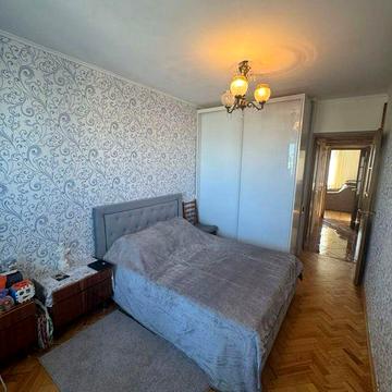 Продаж 3-х кімнатної квартири місто Шептицький