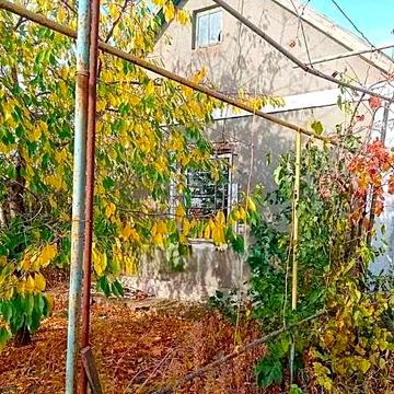 Небольшой дом со всеми коммуникациями в Доброславе дешево !!!