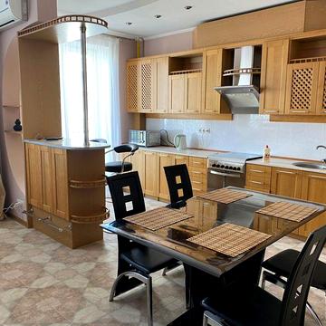 Сдам свою 3к квартиру. 100 м кв. 5 этаж. Алексеевка
