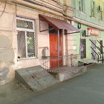 Разумовська вул., 9